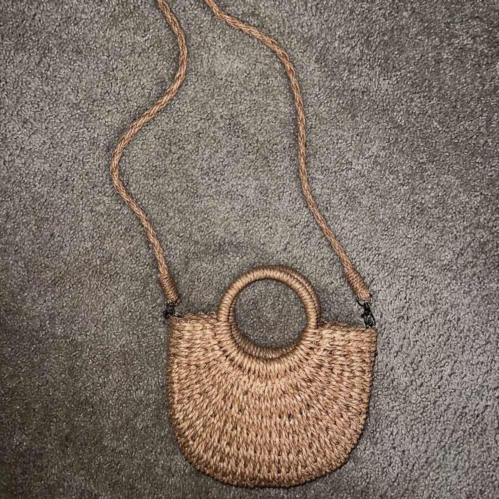 Woven beach tote